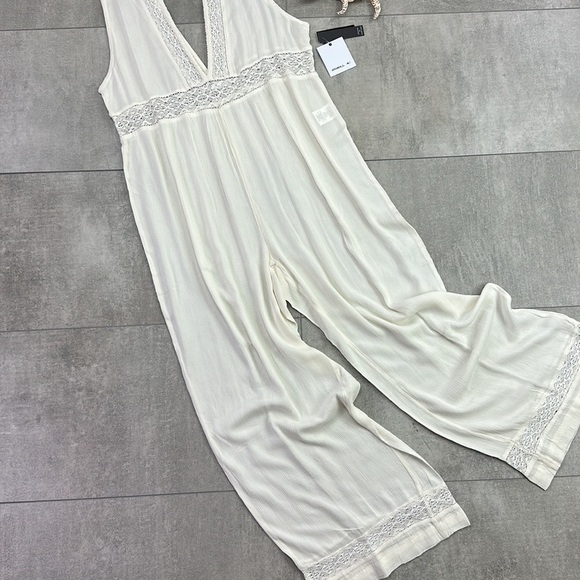🔆O’NEILL🔆 SANDE JUMPSUIT COVER UP ROMPER BEAUTIFUL COMFY - Picture 5 of 16